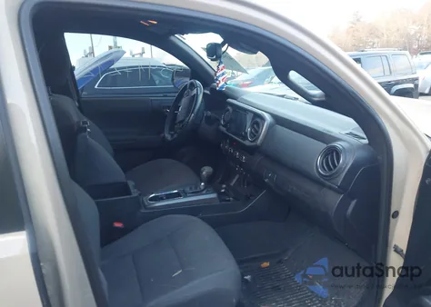 2018 Toyota Tacoma Trd Off Road z USA, uszkodzony, nr VIN 3TMCZ5AN6JM173675